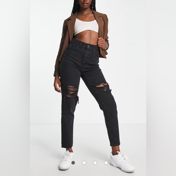 Levi’s jeans high waisted mom jean 25/28 distressed 100% cotton - Picture 1 of 16